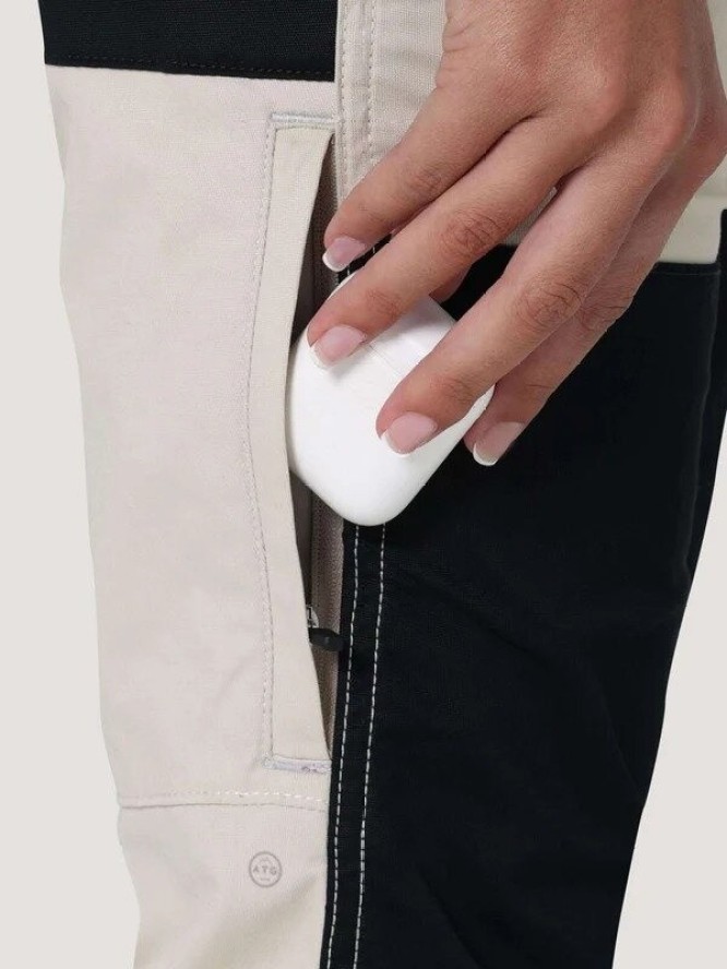 WRANGLER REINFORCED SOFTSHELL PANT DAMSKIE SPODNIE MATERIAŁOWE ELMWOO WC2GAW17D 112324385