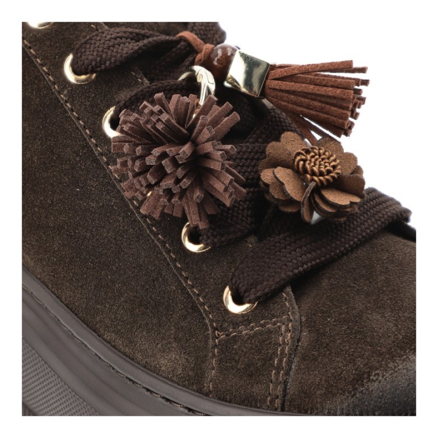 Sneakersy damskie Chebello, ze skóry naturalnej z cholewką o zamszowym wykończeniu i ozdobnymi frędzlami przy sznurowaniu, brązowe, 5002_-268-000-PSK