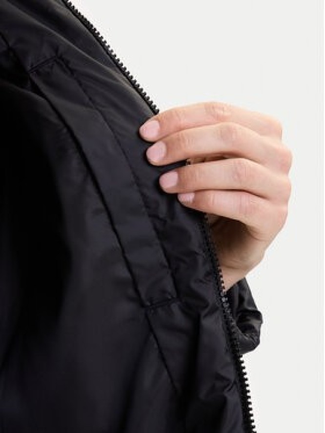 Puma Kurtka zimowa Ess 685231 01 Czarny Regular Fit