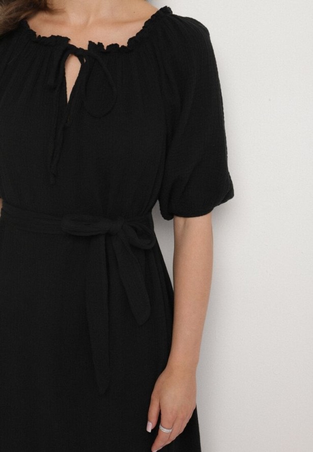 Czarna Trapezowa Muślinowa Sukienka z Bawełny z Paskiem i Gumką w Talii Vimarinn