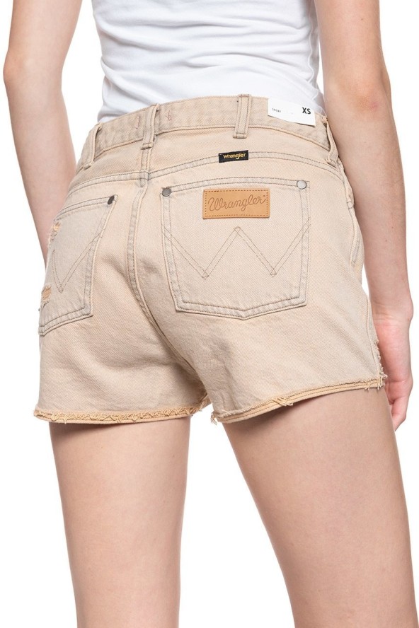 DAMSKIE SPODENKI WRANGLER THE SHORT SANDY BLUSH W27XRJ249 112128208