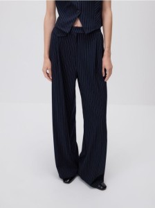 Spodnie w prążek - granatowy