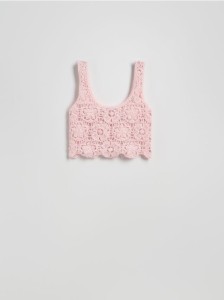 Ażurowy top na ramiączkach - pastelowy róż