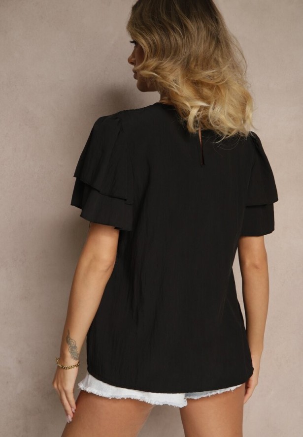 Czarna Trapezowa Bluzka z Wiskozą Zdobiona Falbankami i Elastyczną Wstawką Mirlimi