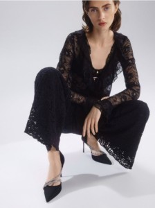 Czółenka z ozdobnymi paskami - czarny