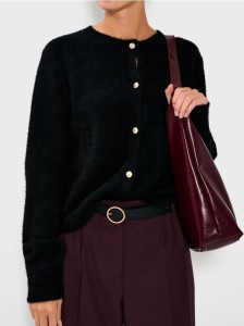 Sweter z ozdobnymi guzikami - czarny