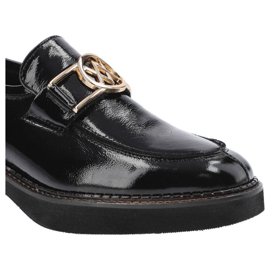 Półbuty damskie Karino, naturalna skóra licowa o lakierowanym wykończeniu z paskiem na podbiciu z metalową aplikacją oraz solidną podeszwą, czarne, 3