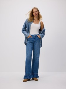 Jeansy z falbankami - niebieski