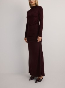 Sukienka maxi z ozdobnym marszczeniem - bordowy