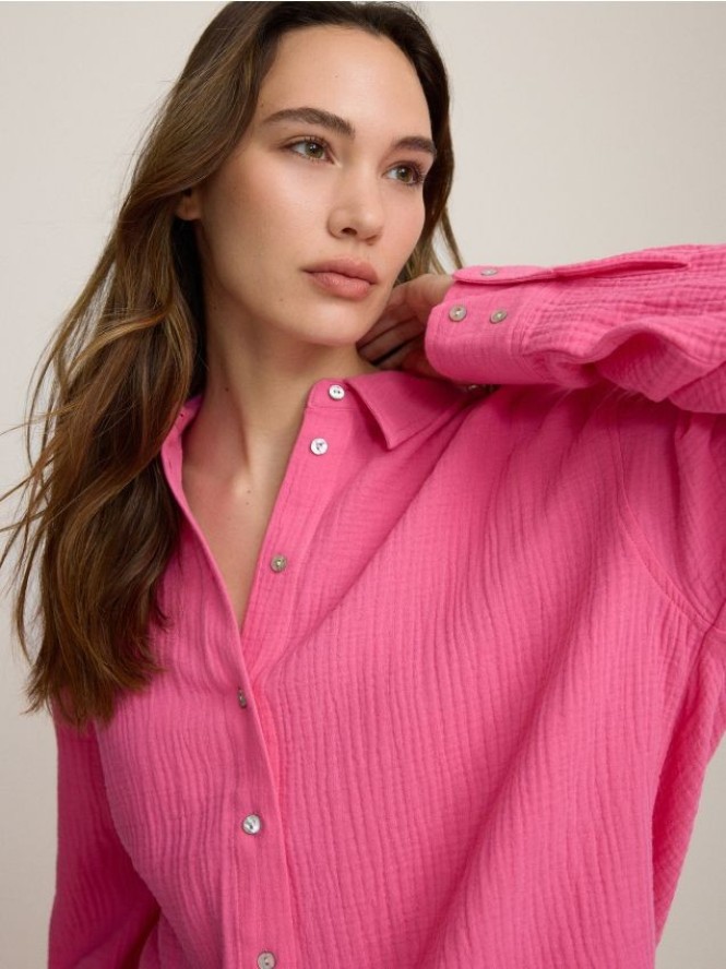 Koszula oversize z bawełnianego muślinu - intensywny róż