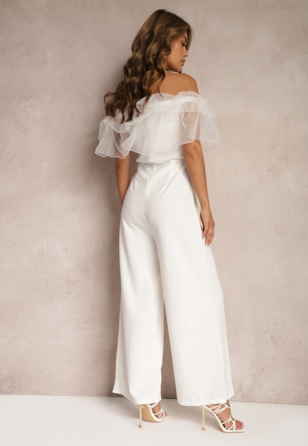 Biały Koktajlowy Kombinezon z Falbanką przy Dekolcie bez Rękawów Tessita