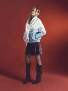 Trójkątny szalik z frędzlami - złamana biel