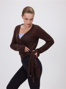 Sweter z wełną - ciemnobrązowy