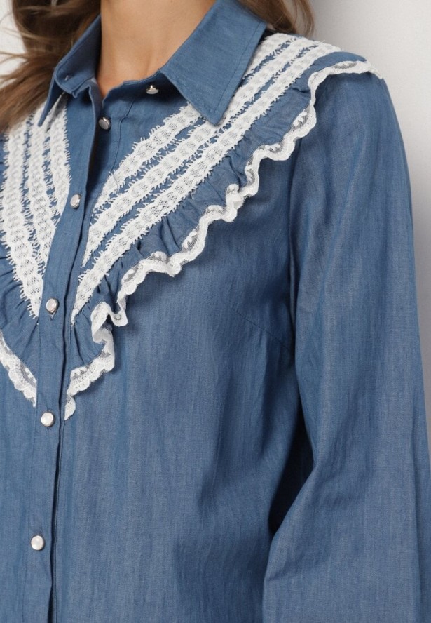 Niebieska Bawełniana Koszula w Rustykalnym Stylu z Koronką i Falbankami Lisalina