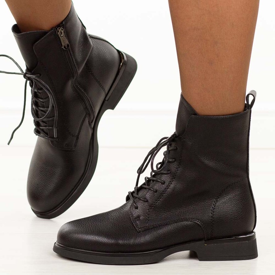 Czarne skórzane botki damskie Filippo Dbt7222/25