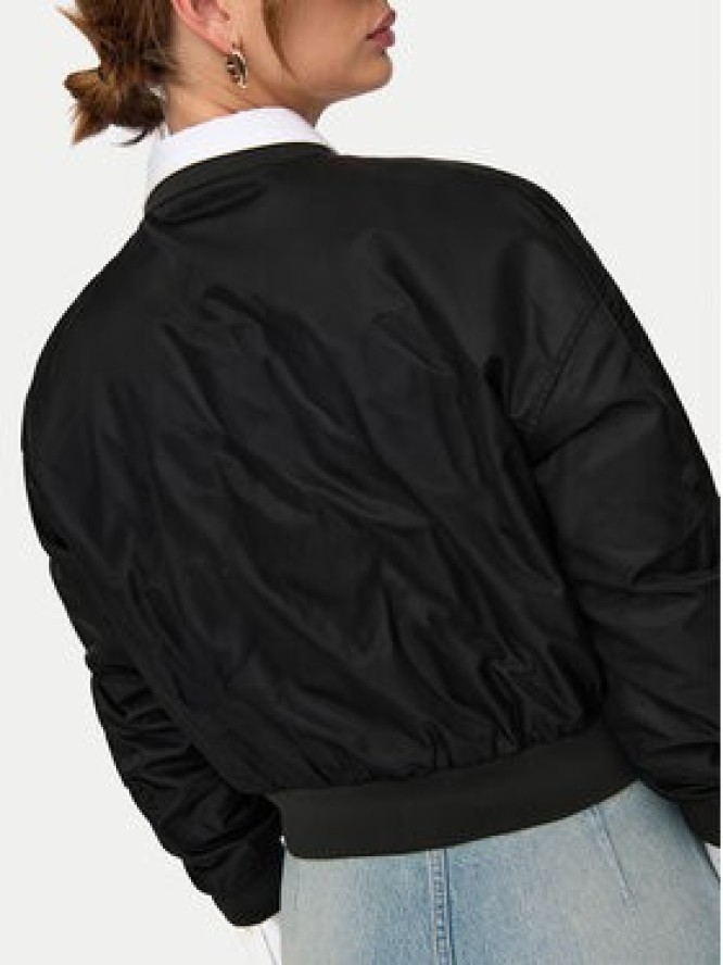 ONLY Kurtka bomber Tatjano 15336394 Czarny Regular Fit