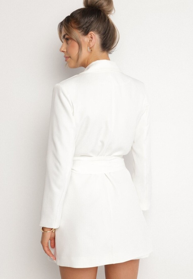 Biała Marynarka Sukienkowa z Paskiem i Usztywnionymi Ramionami Etinella
