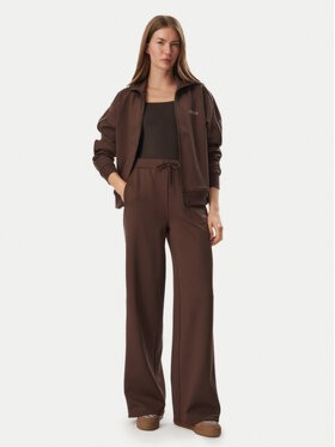 Guess Spodnie dresowe V5BB12 KCX22 Brązowy Regular Fit