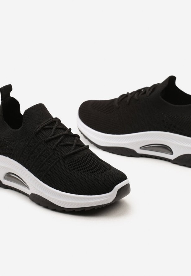 Czarne Wsuwane Buty Sportowe z Elastyczną Cholewką i Ozdobną Wstawką na Podeszwie Moonsara