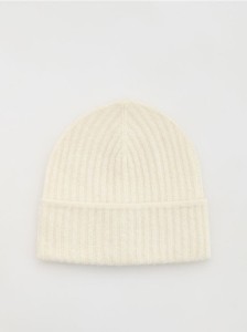 Czapka beanie z domieszką wełny - kremowy