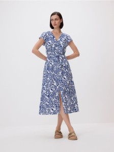 Bawełniana sukienka midi z paskiem - granatowy