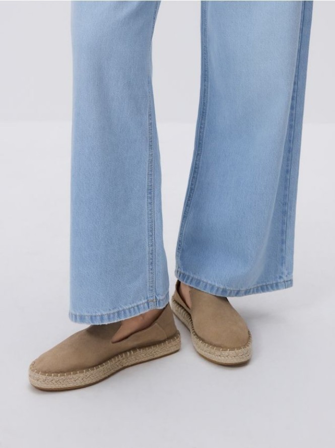 Zamszowe espadryle - beżowy