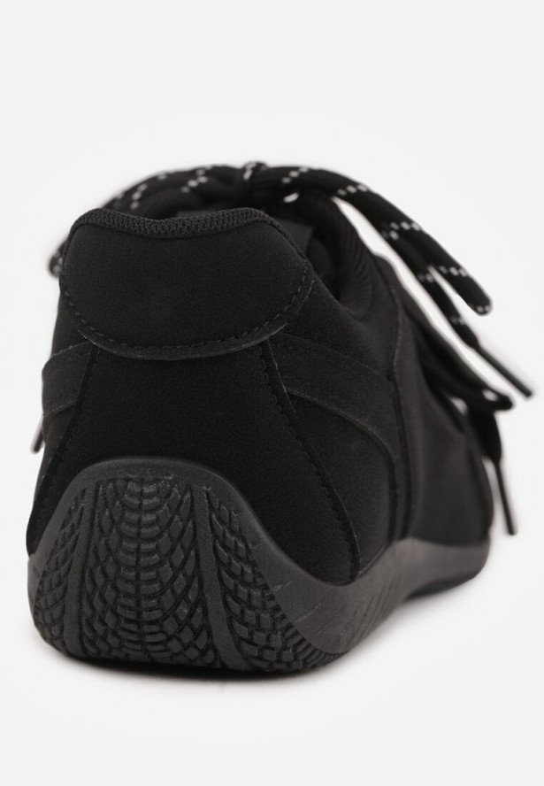 Czarne Sneakersy z Podwójnym Sznurowaniem i Geometrycznymi Wstawkami Adrearah