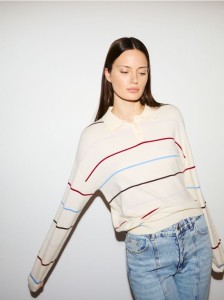 Sweter z kołnierzykiem - wielobarwny