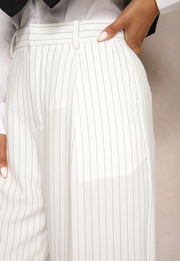 Białe Spodnie Szerokie w Garniturowym Stylu w Delikatne Prążki Tsalena