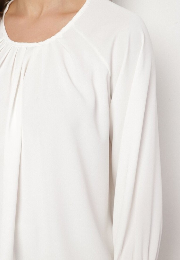 Biała Bluzka z Ozdobnymi Falbankami Emitta