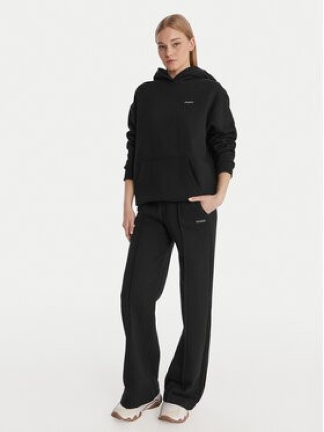 Guess Spodnie dresowe V6RB17 K9V31 Czarny Regular Fit