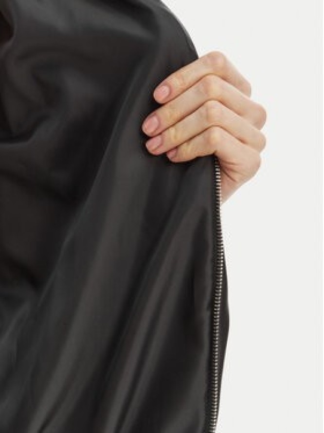 Rinascimento Kurtka z imitacji skóry CFC0127530003 Czarny Relaxed Fit