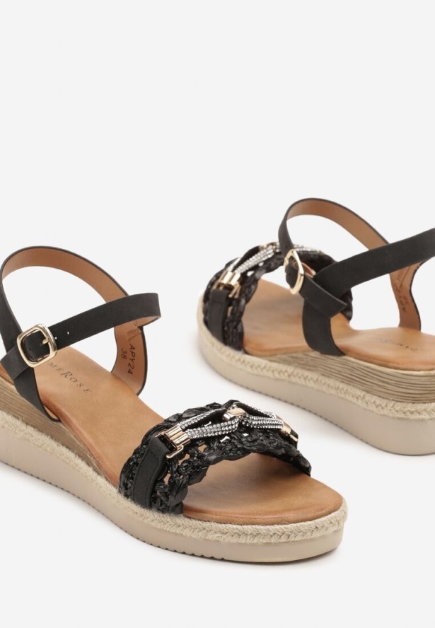 Czarne Sandały na Koturnie z Ażurowym Paskiem i Cyrkoniami Falanea