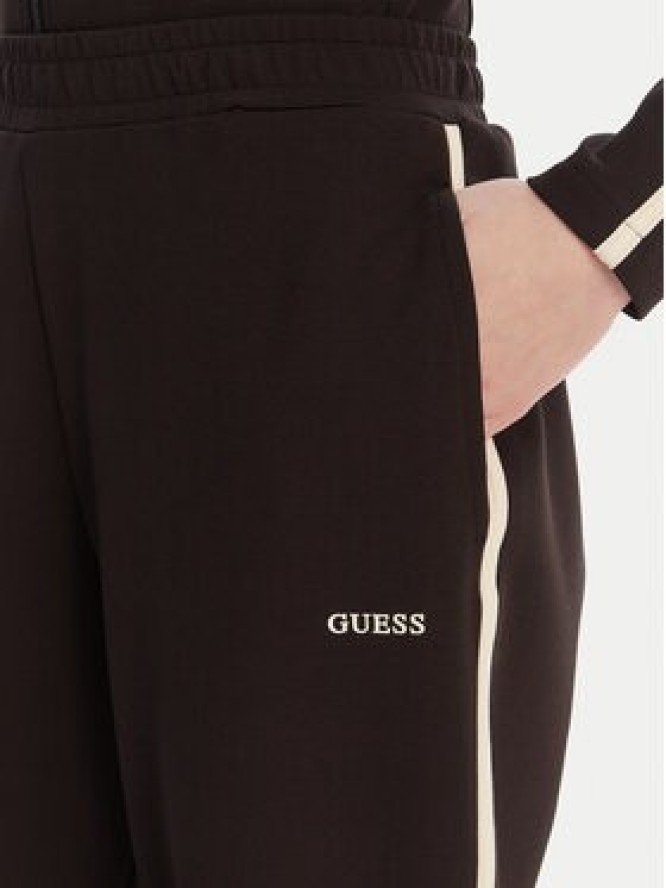Guess Spodnie dresowe V6GB02 K2915 Brązowy Regular Fit
