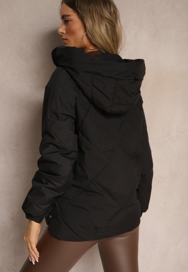 Czarna Kurtka z Kapturem Ozdobiona Pikowaniem Lilora