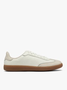 Kremowe półbuty w stylu sportowym na płaskim beżowym spodzie