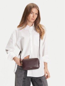 Calvin Klein Torebka Foil Logo Elongated Camera Bag LV04F3276G Bordowy