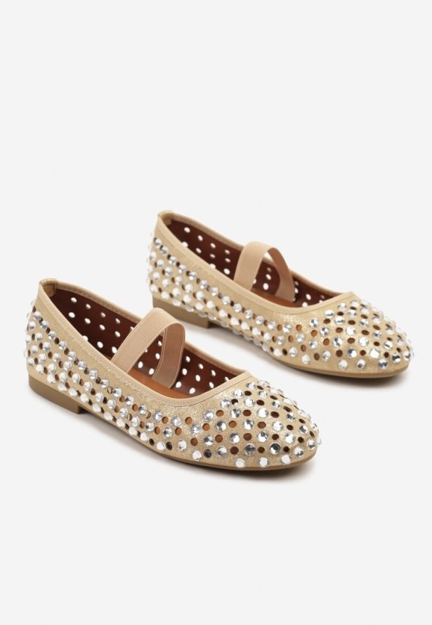 Złote Balerinki Ozdobione Ażurową Cholewką i Cyrkoniami Aseleldi