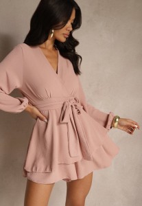 Ciemnoróżowa Rozkloszowana Sukienka Kombinezon z Kopertowym Dekoltem i Falbanką Vomitta