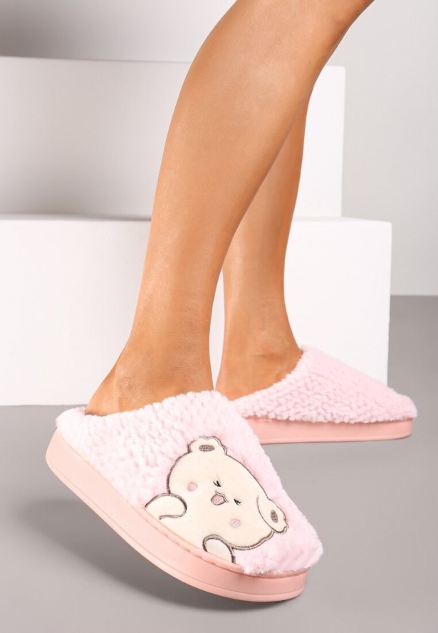 Różowe Kapcie na Platformie Ozdobione Haftowanym Motywem Laorisia