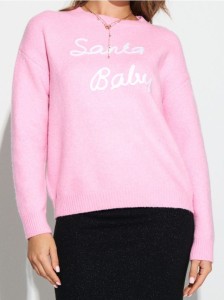 Świąteczny sweter z napisem "Santa Baby" z domieszką wełny - różowy