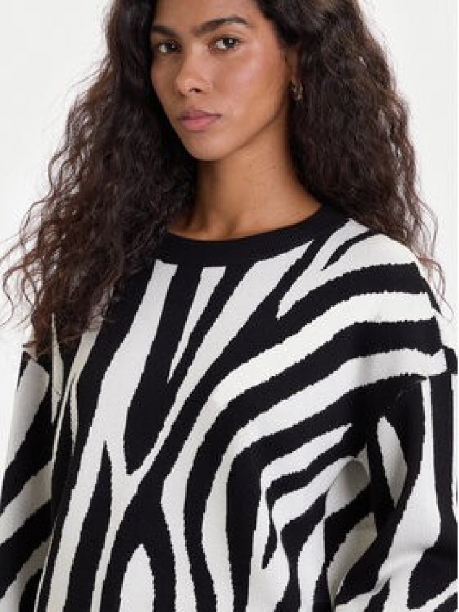 Vero Moda Sweter Siljeanimal 10330808 Biały Regular Fit