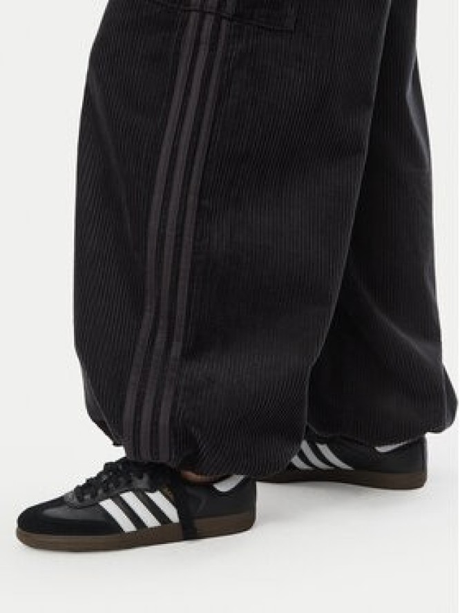adidas Spodnie materiałowe Corduroy 3S Cargo KQ6429 Czarny Relaxed Fit