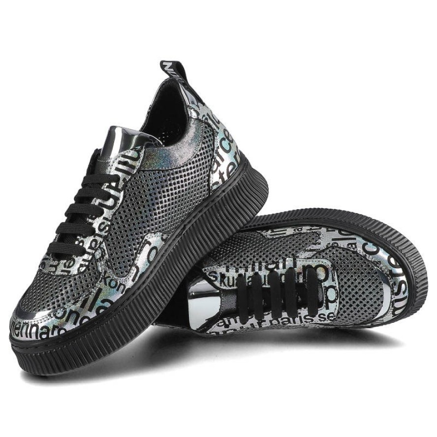 Sneakersy damskie Artiker, z mieszanej cholewki z perforacją sznurowaniem na oczka nadrukowanymi panelami i elastyczną podeszwą, srebrno-czarne, 46C2