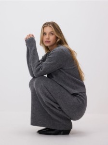 Dzianinowa spódnica maxi - ciemnoszary