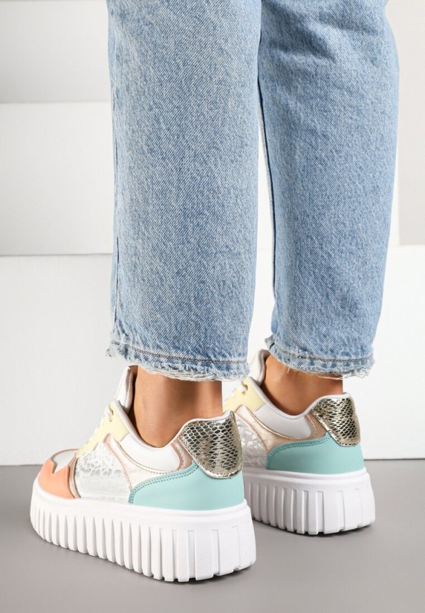 Biało-Pomarańczowe Sneakersy na Grubej Tłoczonej Podeszwie z Perforacją i Panterką Odivila