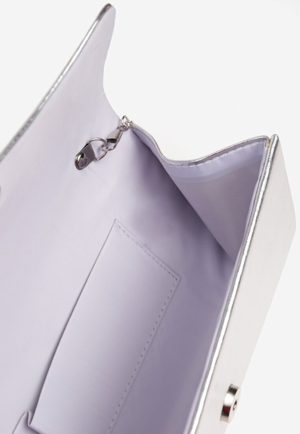 Srebrna Torebka Typu Kopertówka z Geometryczną Klapą Fesellia