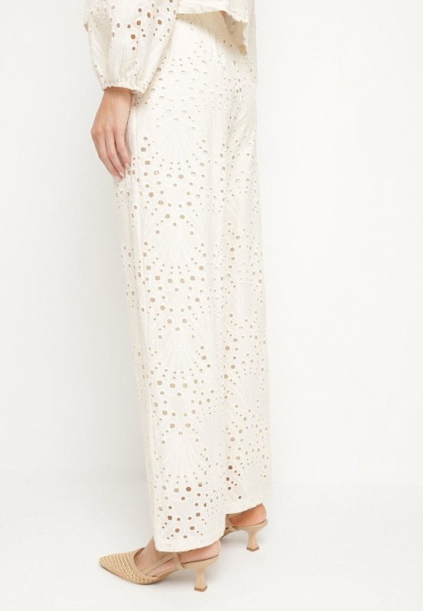 Beżowe Spodnie Ażurowe o Szerokim Kroju z Wysokim Stanem Yasedia