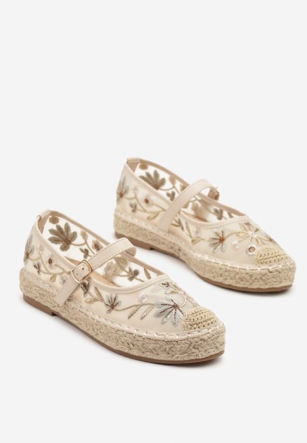 Beżowe Siateczkowe Espadryle na Plecionej Podeszwie z Paskiem z Klamrą i Haftem Vilritia