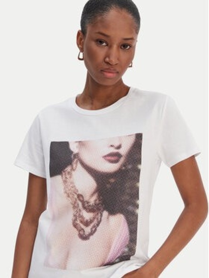 Guess T-Shirt W6RI57 K9RM1 Biały Classic Fit